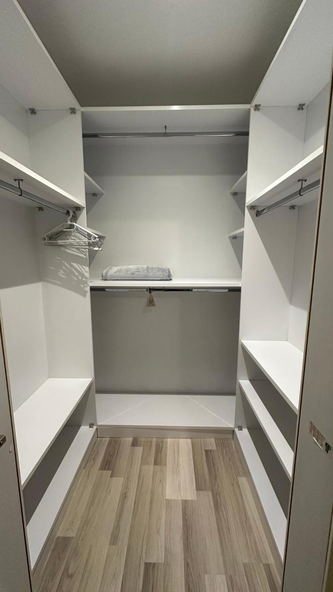 Ambasador 3 Apartment